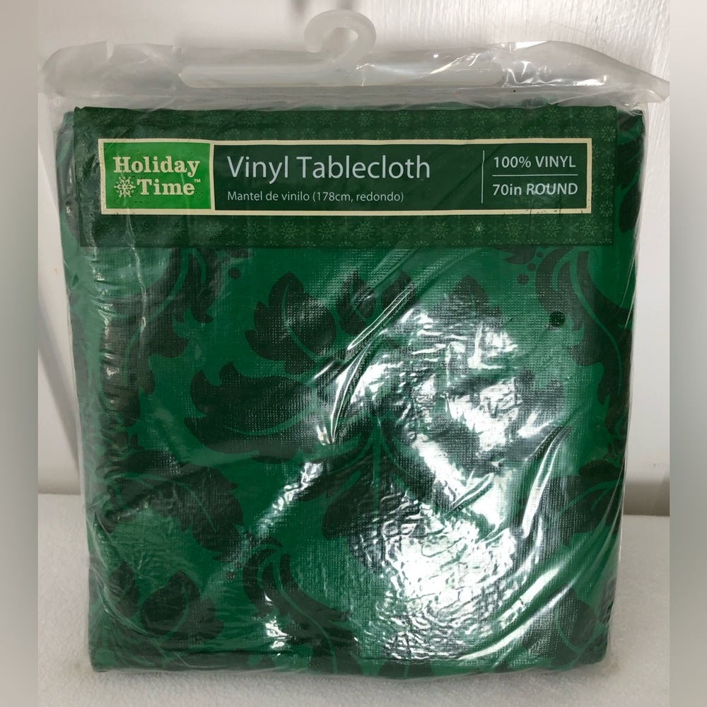 NWT Holiday Time Dark Green Vinyl Tablecloth 70in Round